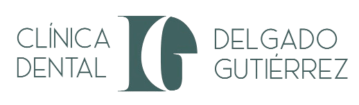Logotipo Clinica Dental Delgado Gutierrez